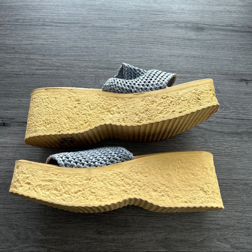 Naturalizer Baby Blue Woven Platform Slides Size 10M Y2K 90s Made in USA